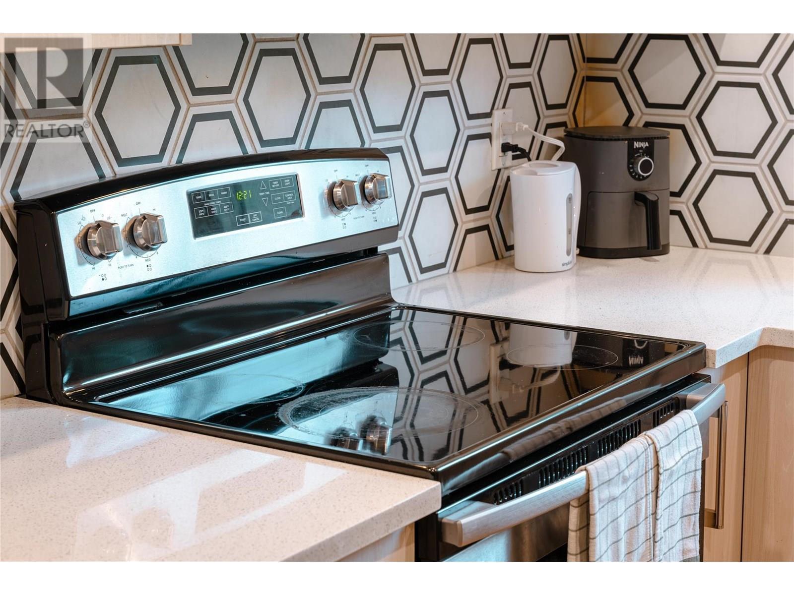 1822 A&b Maley Road. Revelstoke, British Columbia