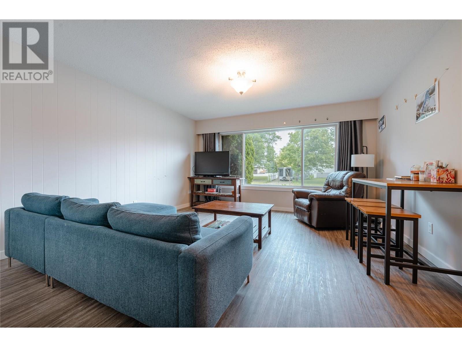 1822 A&b Maley Road. Revelstoke, British Columbia