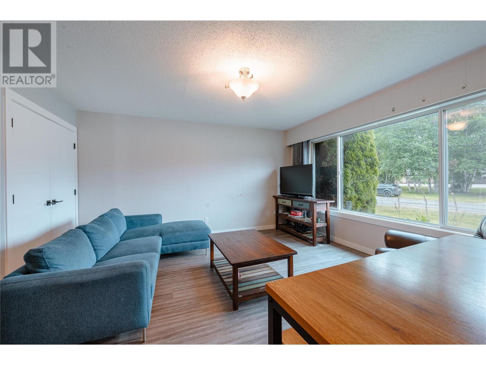 1822 A&b Maley Road. Revelstoke, British Columbia