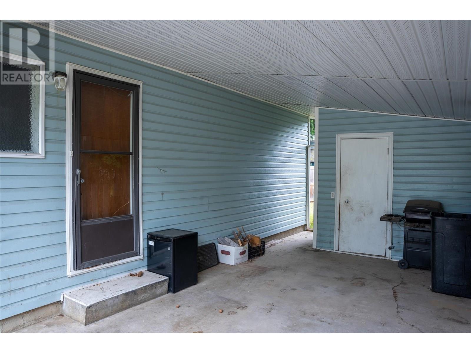 1822 A&b Maley Road. Revelstoke, British Columbia