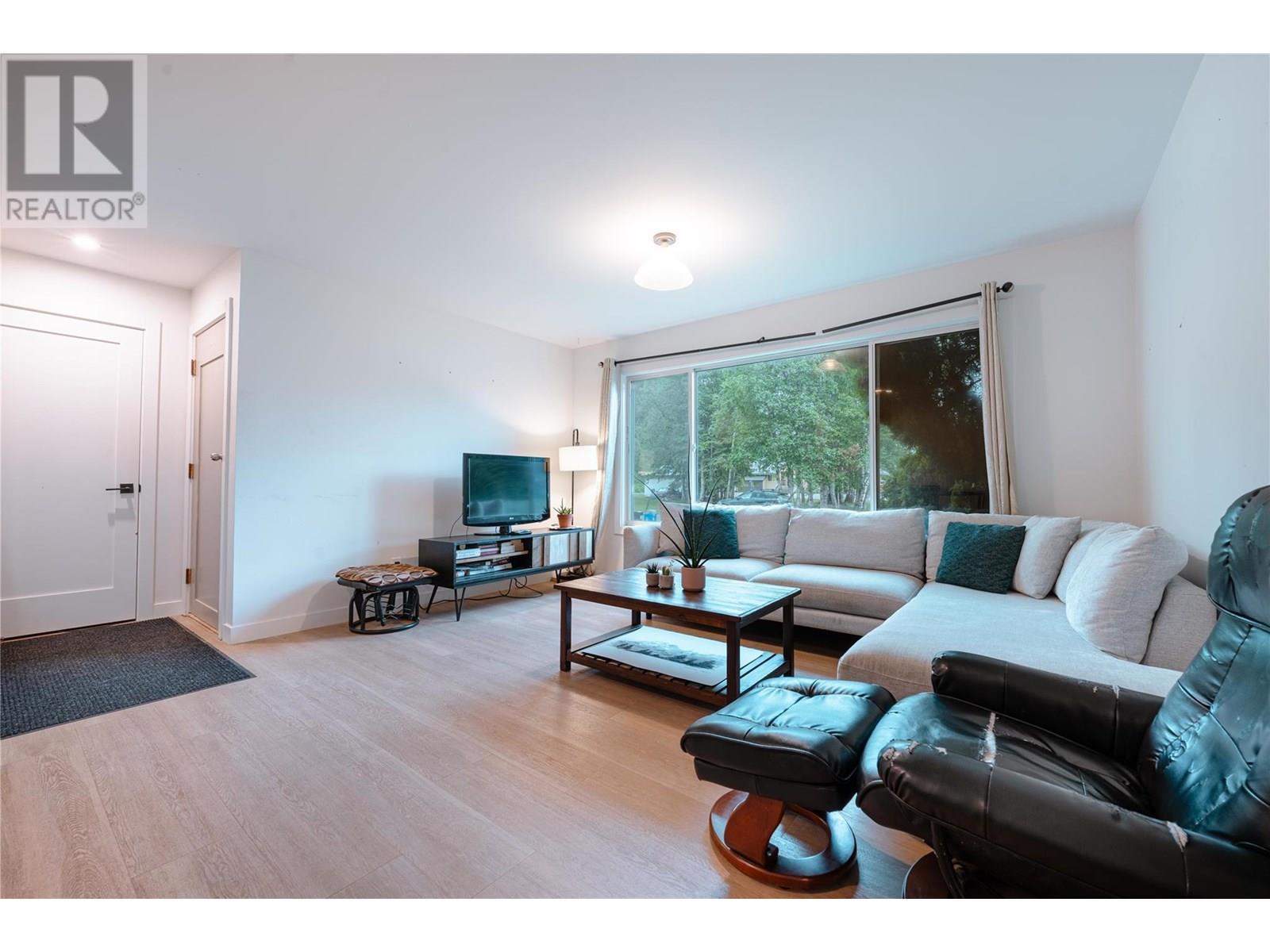 1822 A&b Maley Road. Revelstoke, British Columbia