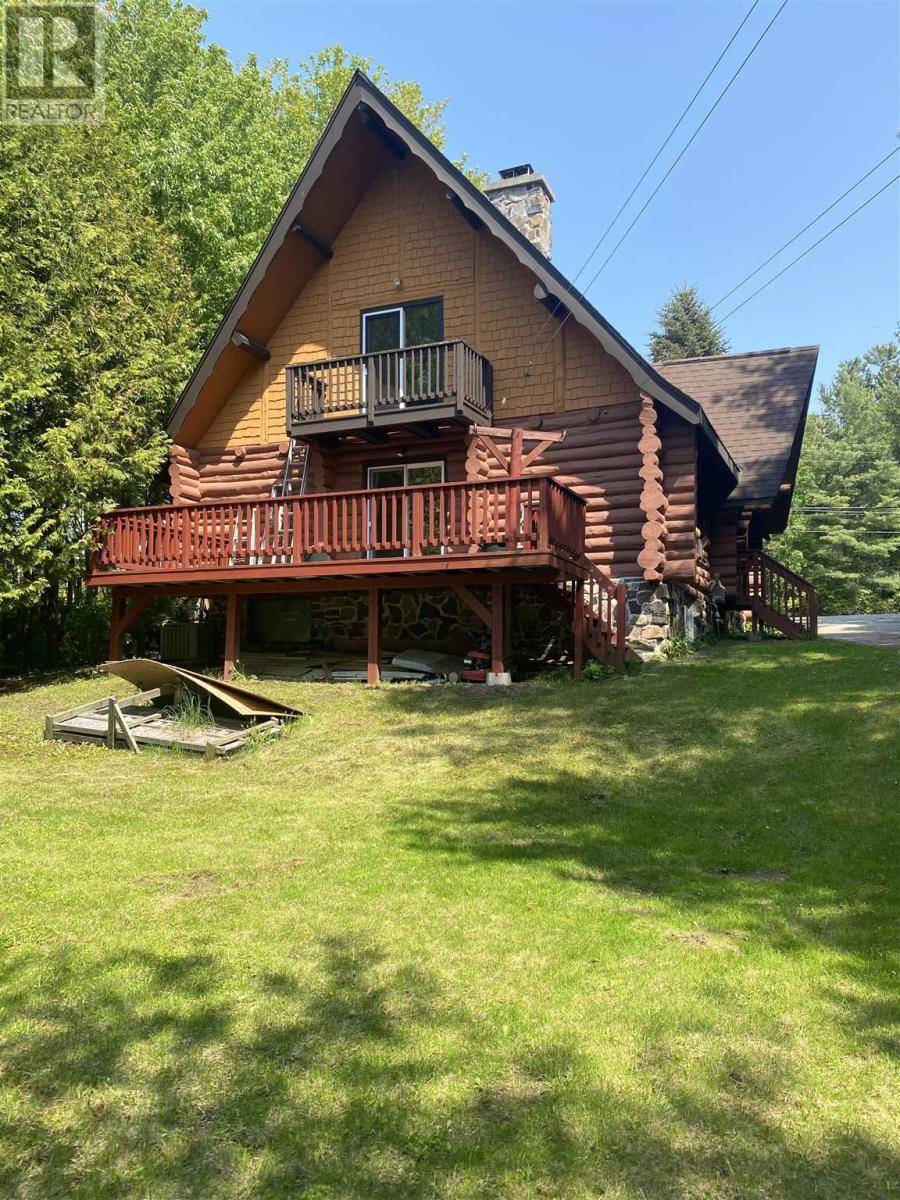 273 Woodward Avenue, Blind River