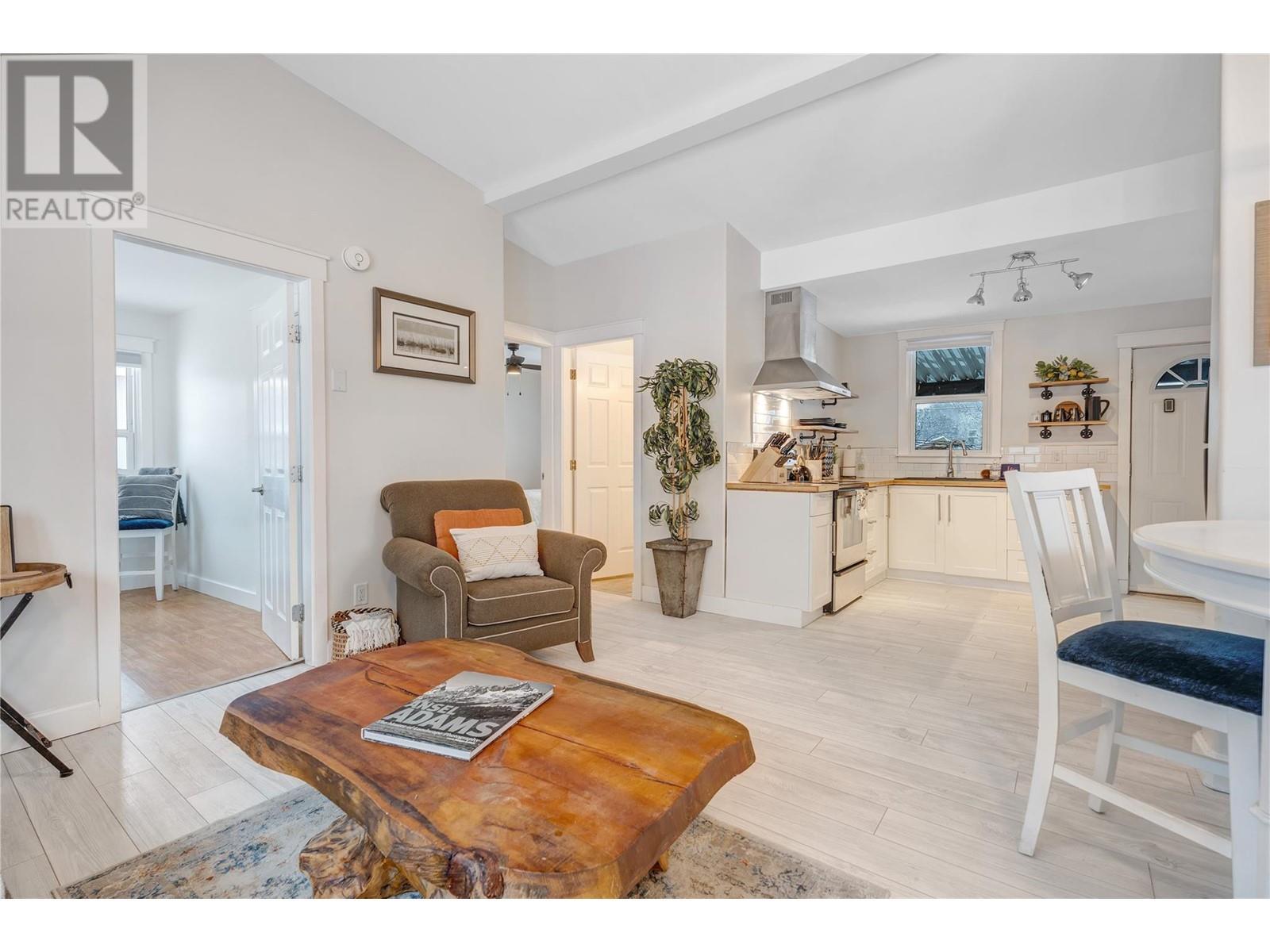 11212 Victoria Road. Summerland, British Columbia