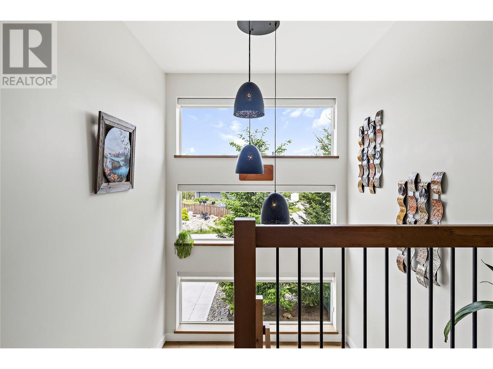 2884 Golf Course Drive. Blind Bay, British Columbia