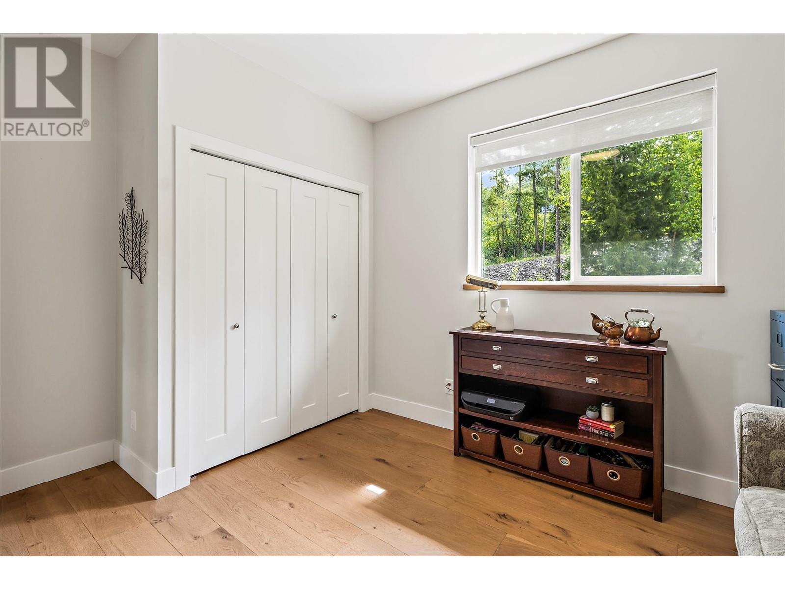 2884 Golf Course Drive. Blind Bay, British Columbia