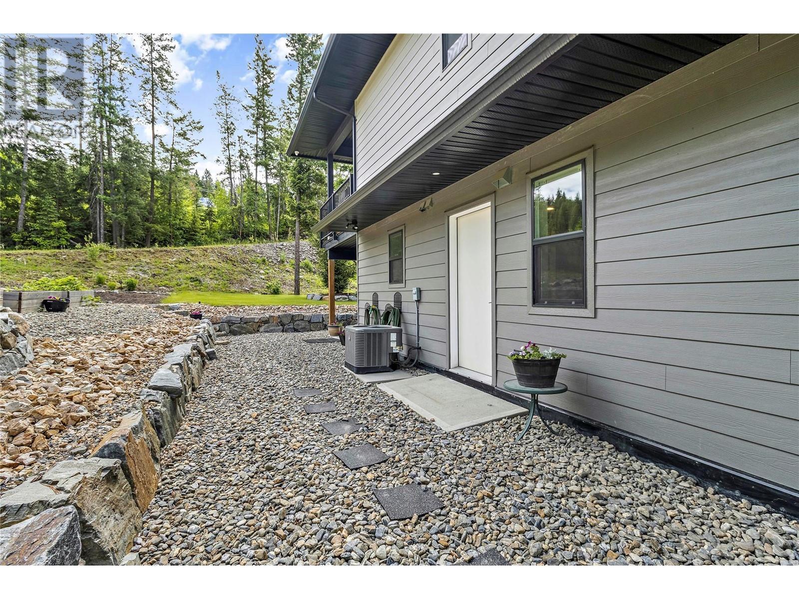 2884 Golf Course Drive. Blind Bay, British Columbia