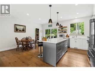 2884 Golf Course Drive. Blind Bay, British Columbia