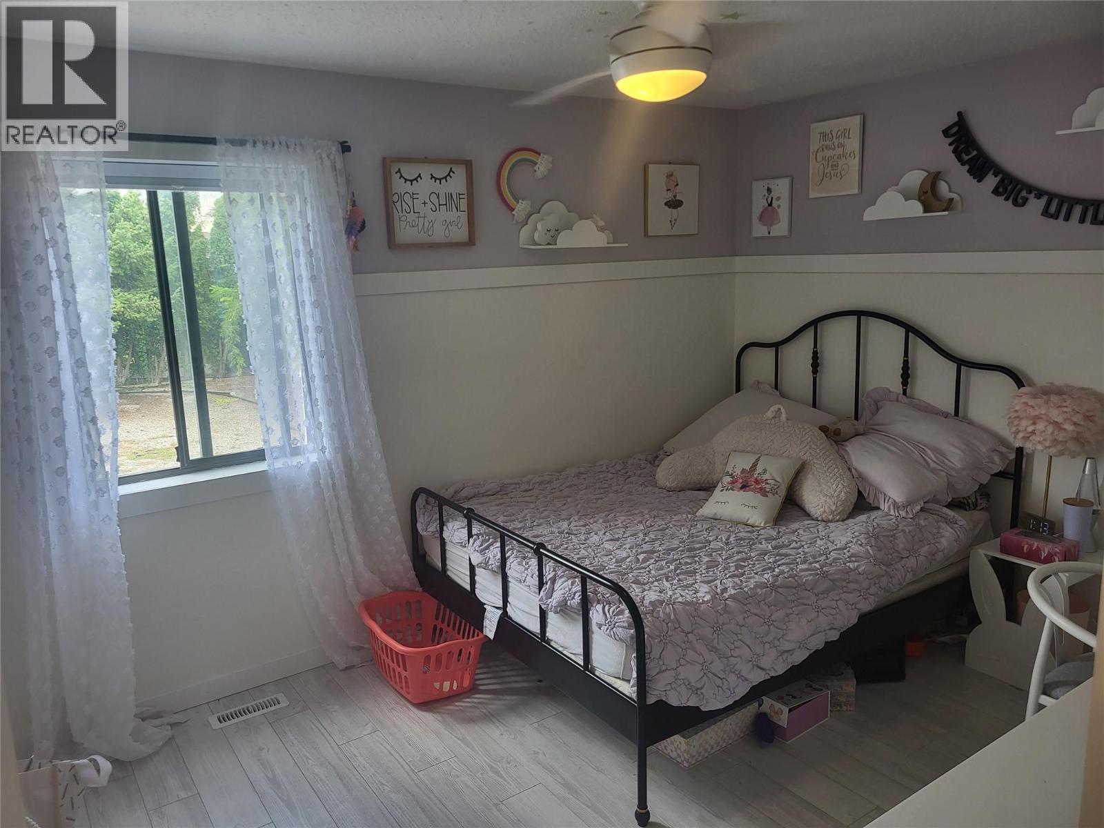 9504 Hummingbird Lane. Osoyoos, British Columbia