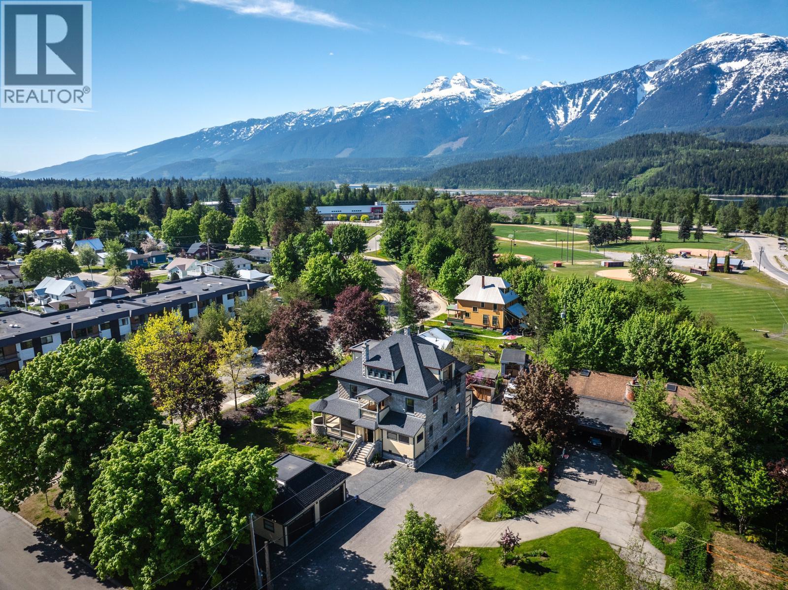 805 & 815 Mackenzie Avenue. Revelstoke, British Columbia