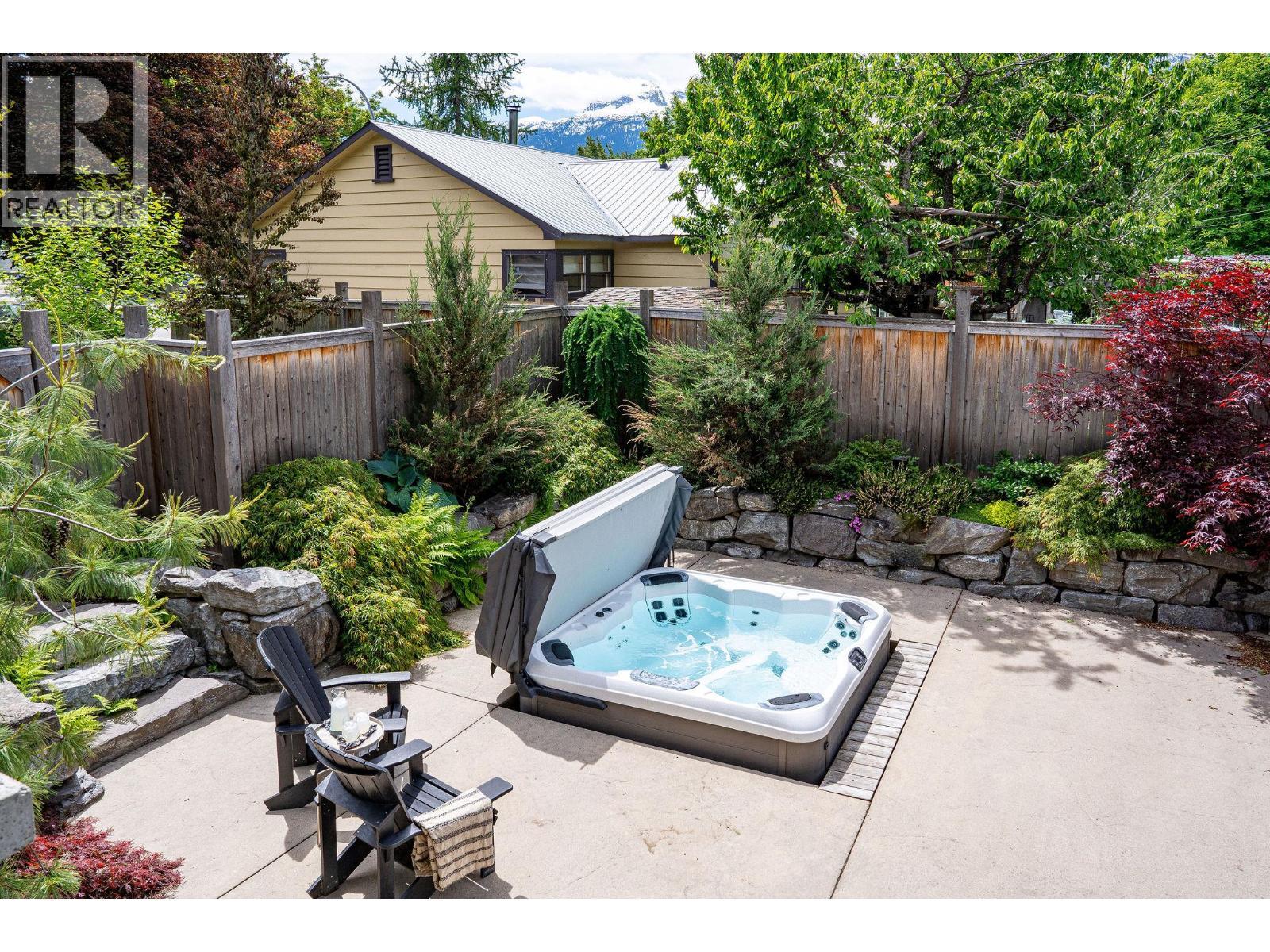 805 & 815 Mackenzie Avenue. Revelstoke, British Columbia