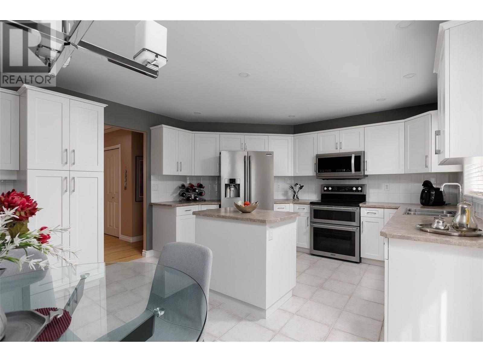 1043 Caledonia Way. West Kelowna, British Columbia