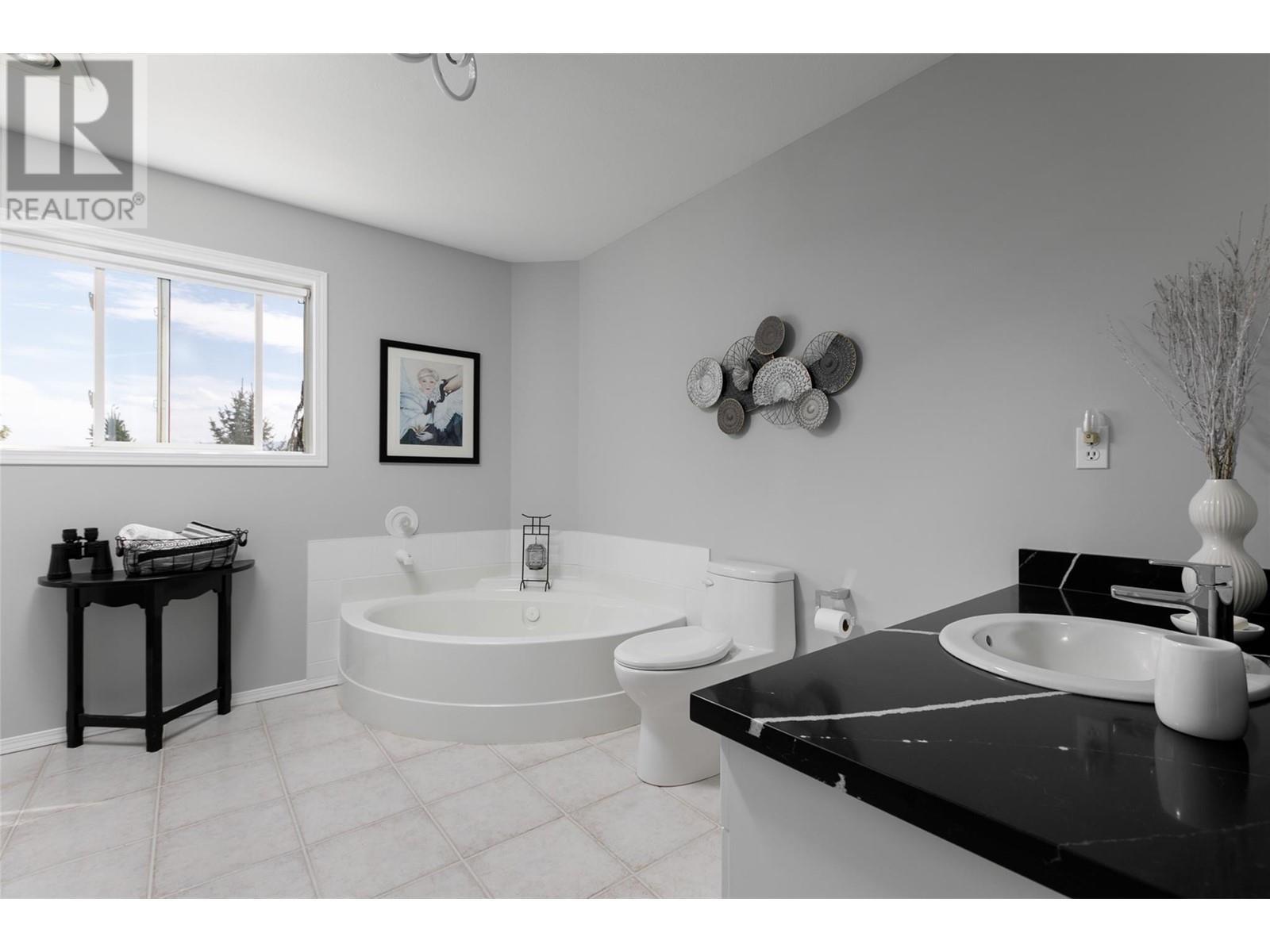 1043 Caledonia Way. West Kelowna, British Columbia