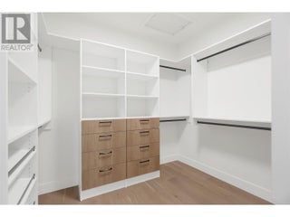 5533 Foothill Court. Kelowna, British Columbia