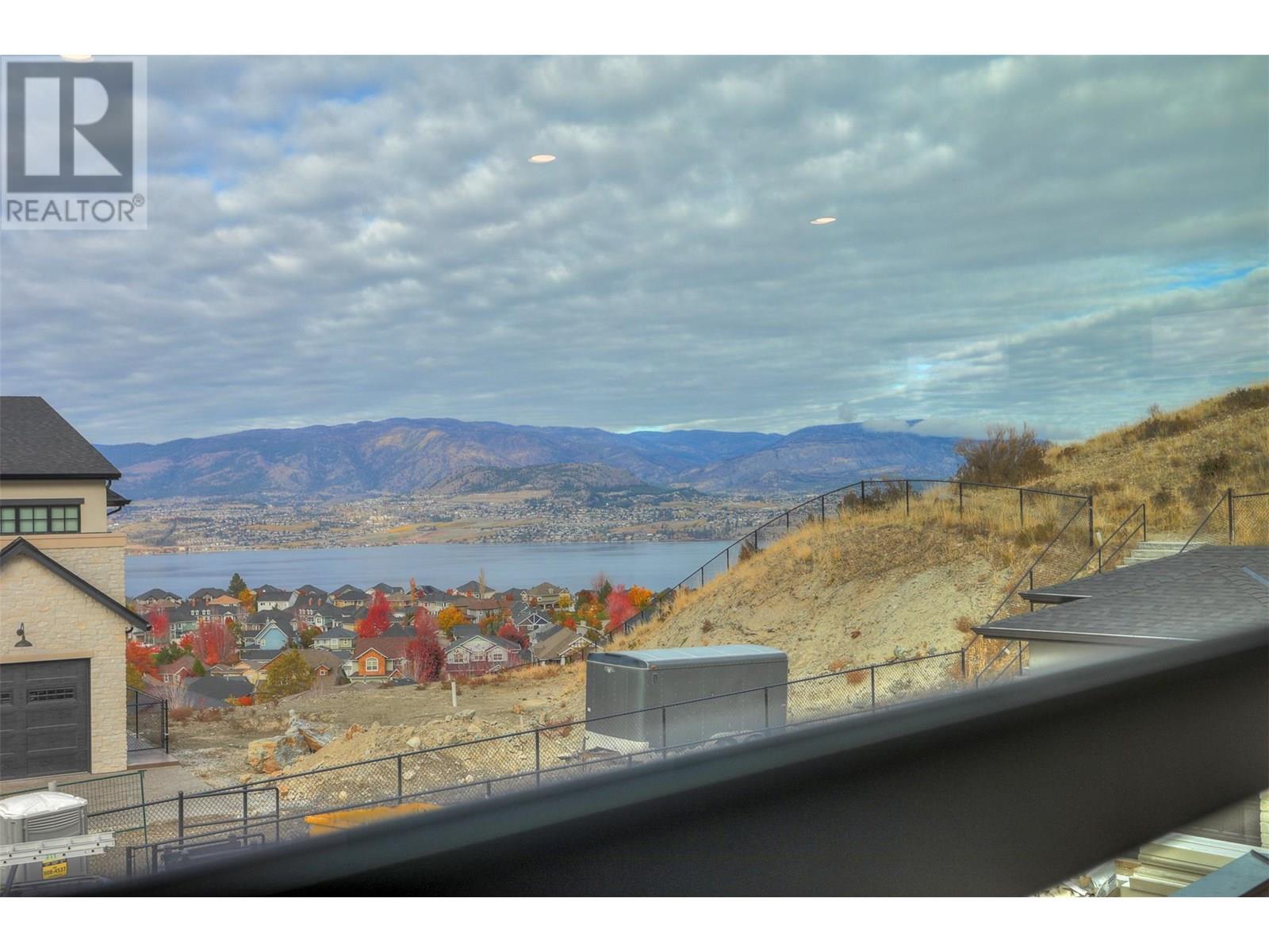 5533 Foothill Court. Kelowna, British Columbia