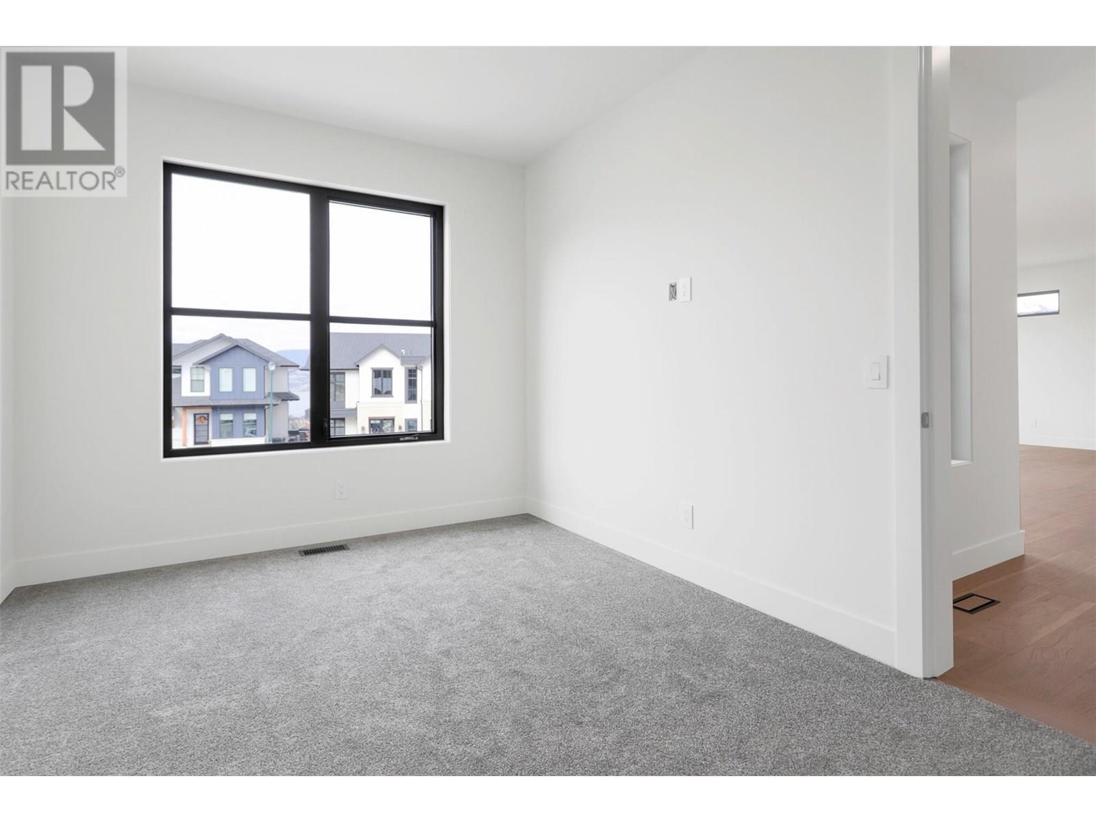 5533 Foothill Court. Kelowna, British Columbia