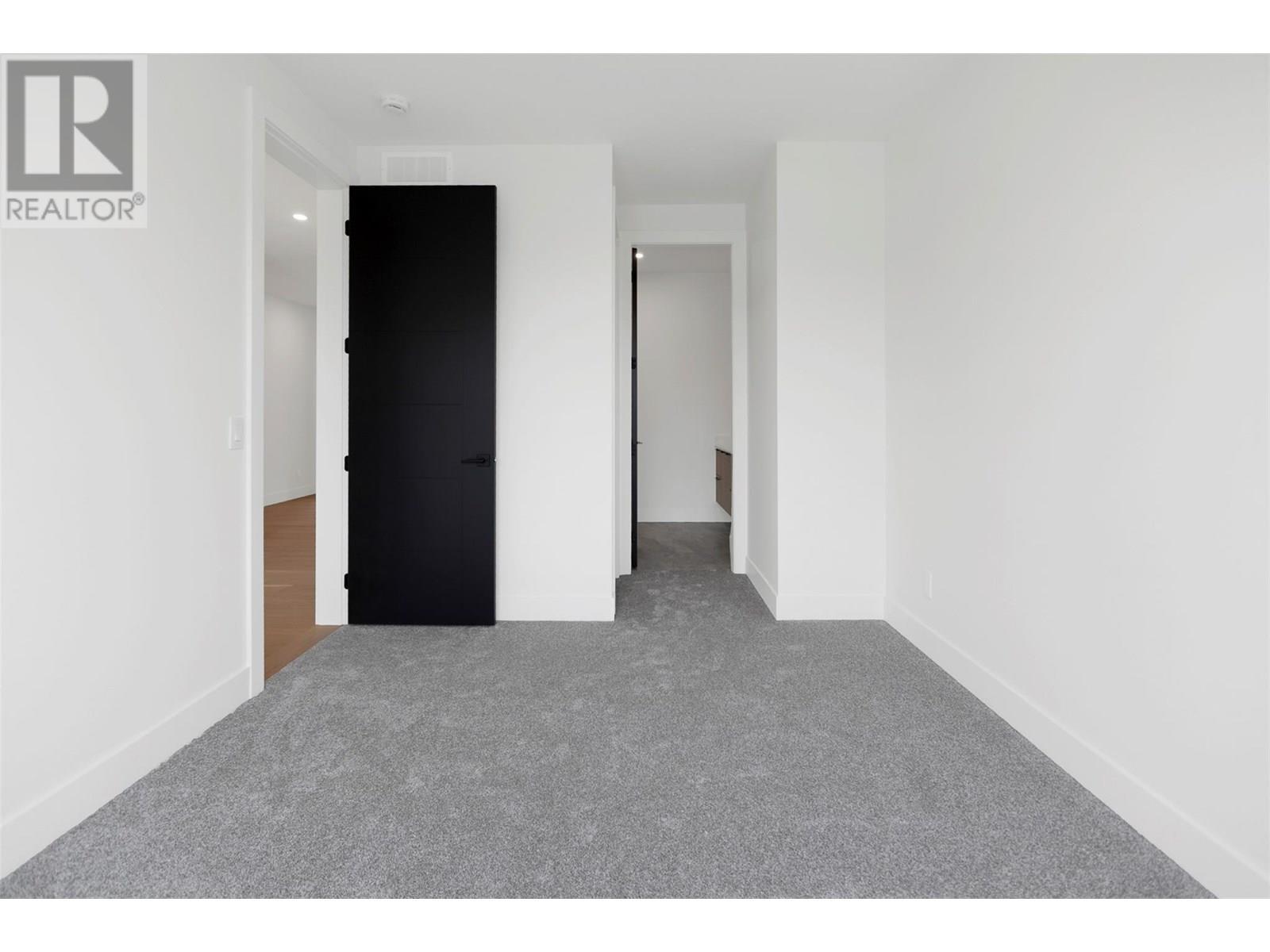 5533 Foothill Court. Kelowna, British Columbia