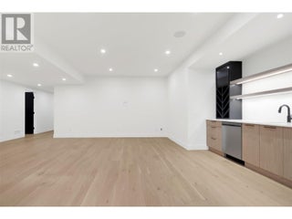 5533 Foothill Court. Kelowna, British Columbia