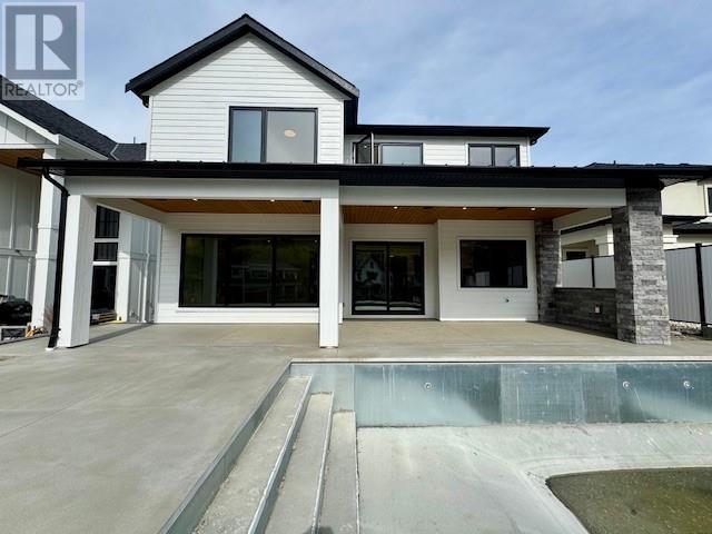 5533 Foothill Court. Kelowna, British Columbia