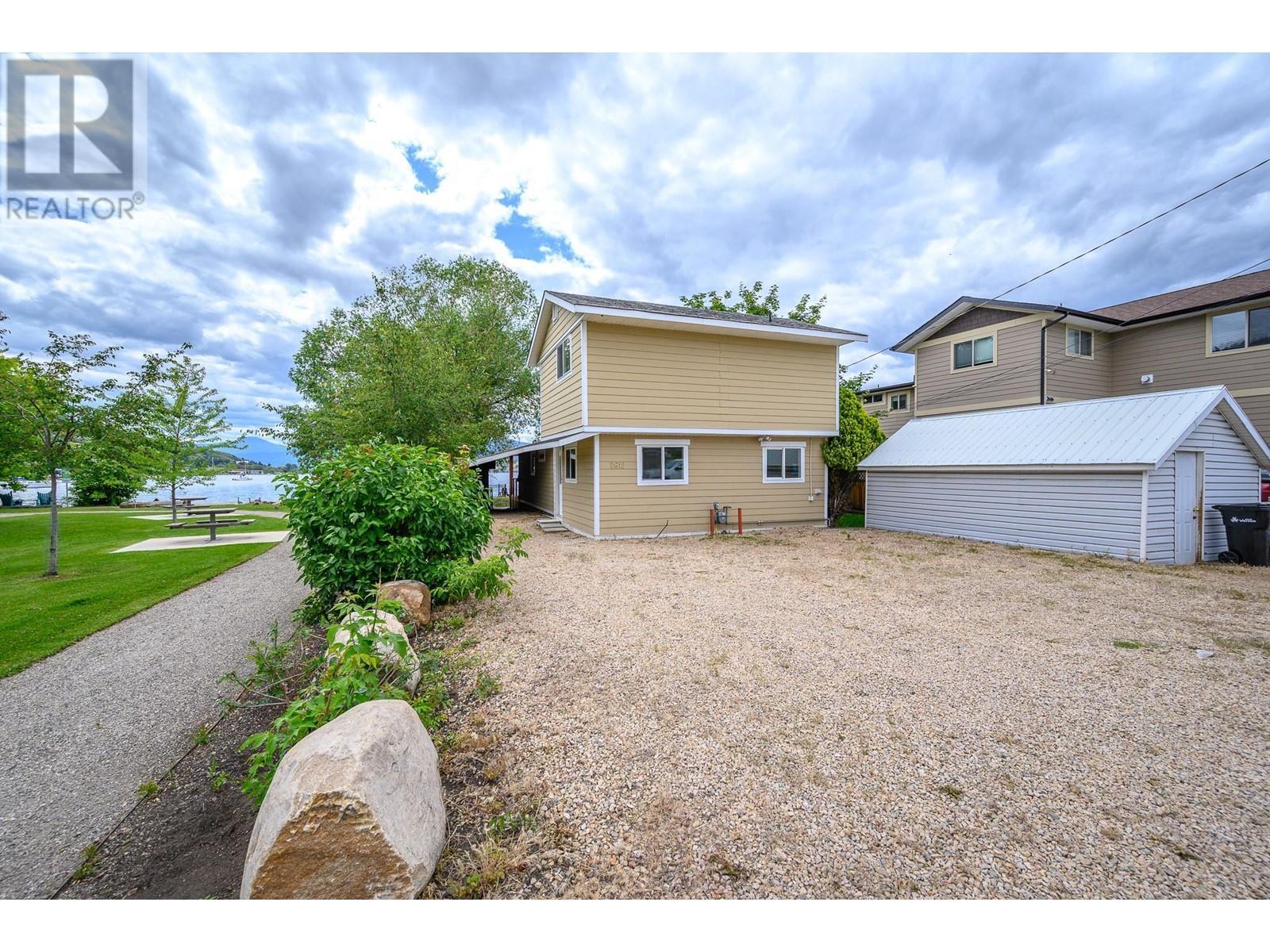 2612 Lakeshore Road. Vernon, British Columbia