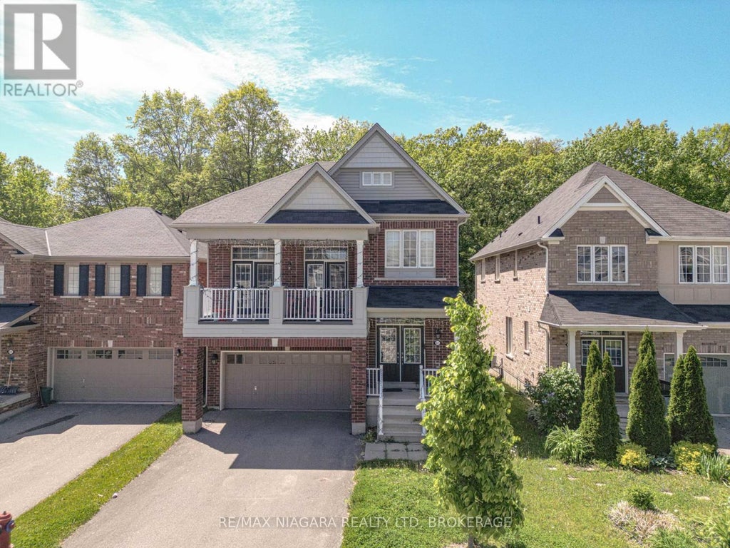 8573 Sweet Chestnut Drive, Niagara Falls (brown)
