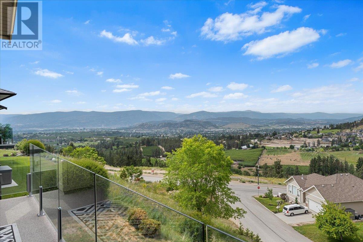 1438 Montenegro Drive. Kelowna, British Columbia