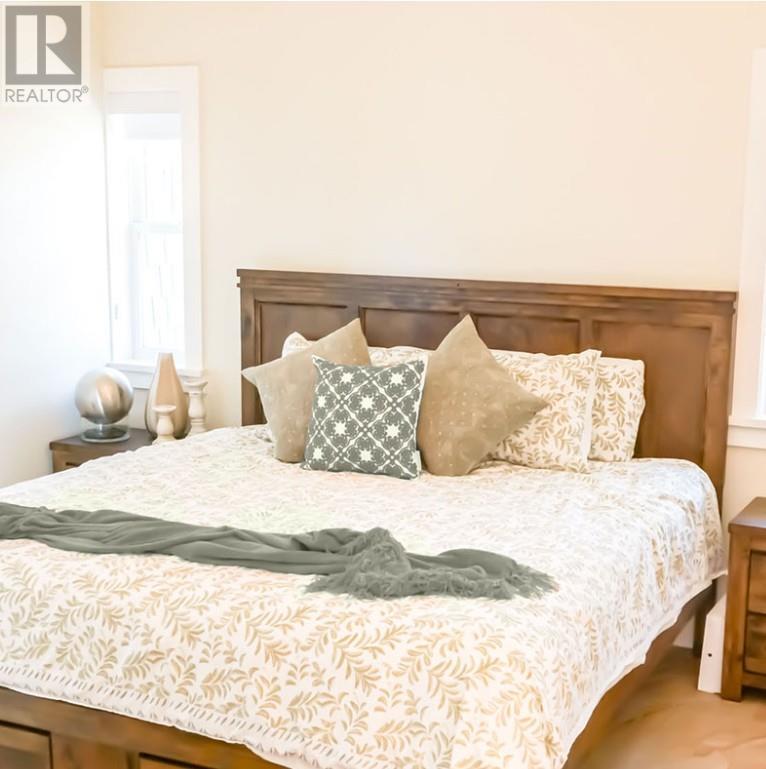 1009 Lawrence Avenue. Kelowna, British Columbia