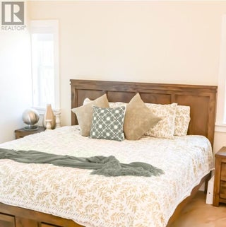 1009 Lawrence Avenue. Kelowna, British Columbia