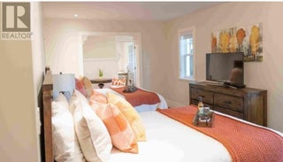 1009 Lawrence Avenue. Kelowna, British Columbia