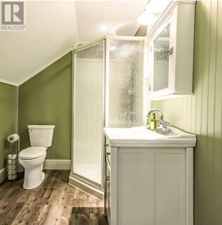 1009 Lawrence Avenue. Kelowna, British Columbia