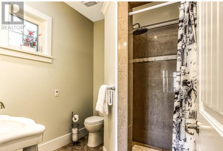 1009 Lawrence Avenue. Kelowna, British Columbia