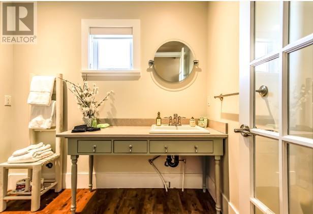 1009 Lawrence Avenue. Kelowna, British Columbia