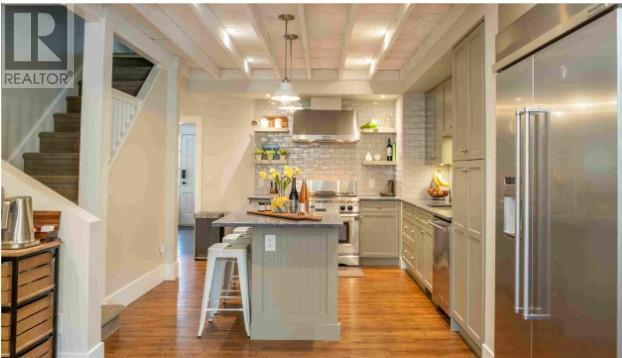 1009 Lawrence Avenue. Kelowna, British Columbia