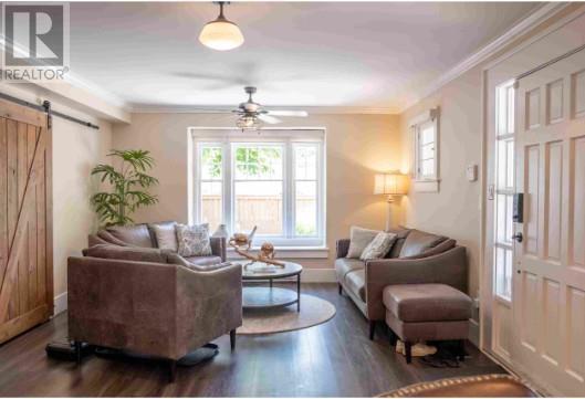 1009 Lawrence Avenue. Kelowna, British Columbia