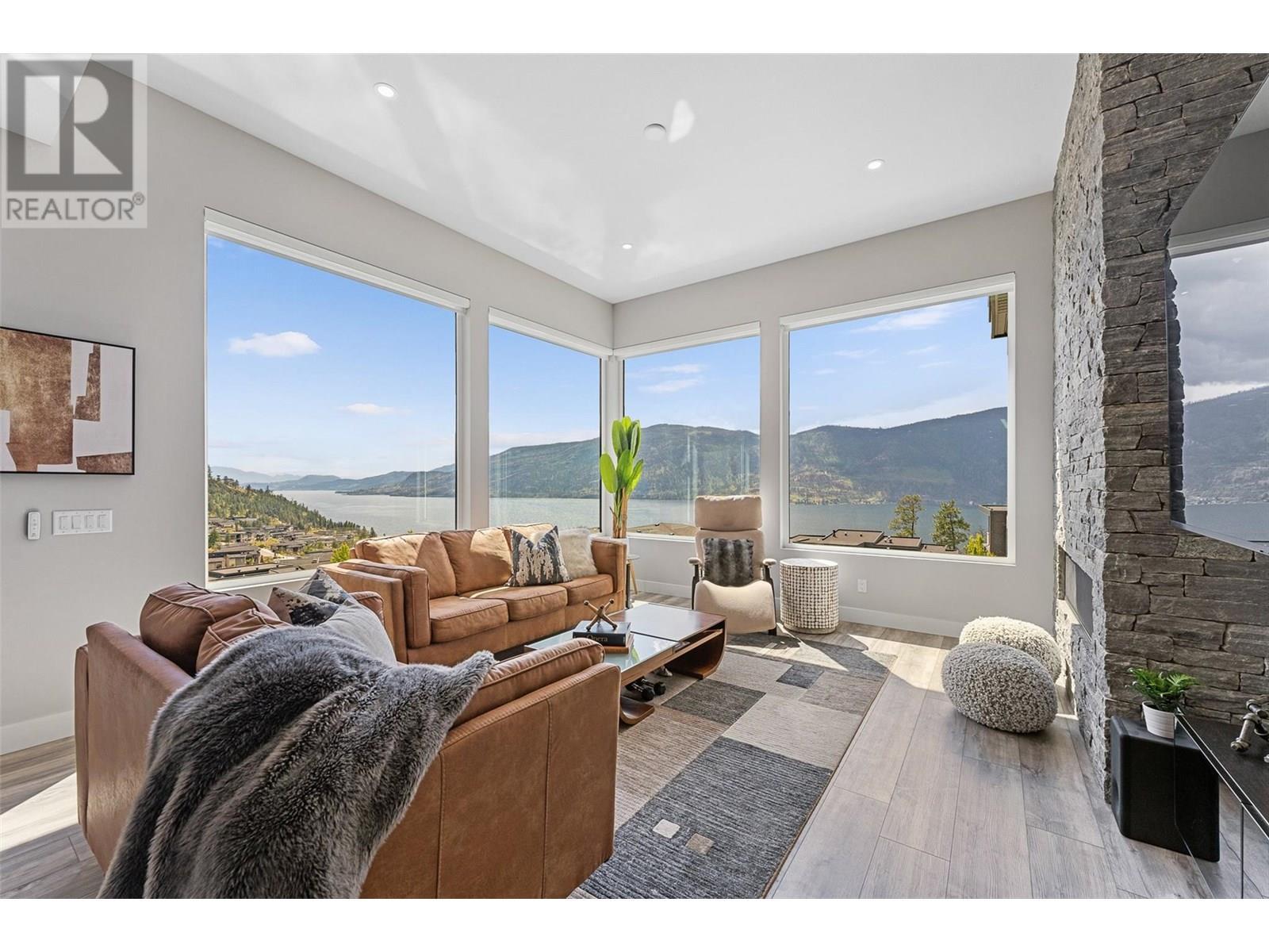 3645 Mckinley Beach Drive. Kelowna, British Columbia