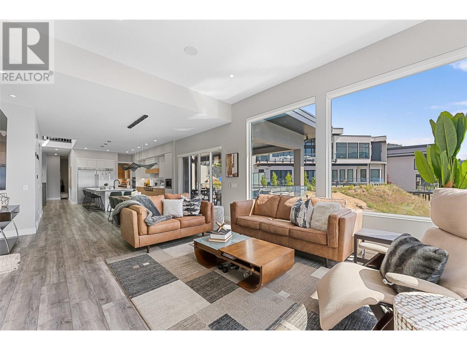 3645 Mckinley Beach Drive. Kelowna, British Columbia