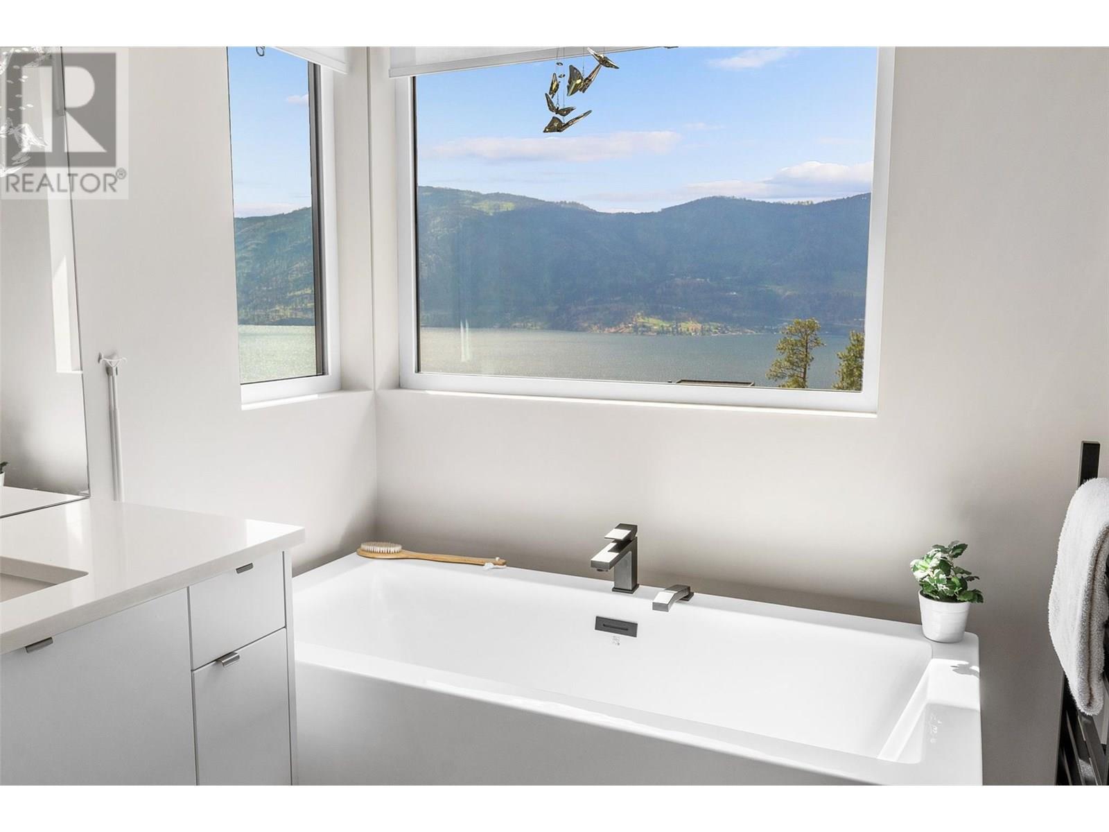 3645 Mckinley Beach Drive. Kelowna, British Columbia