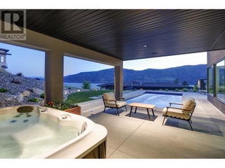 3645 Mckinley Beach Drive. Kelowna, British Columbia