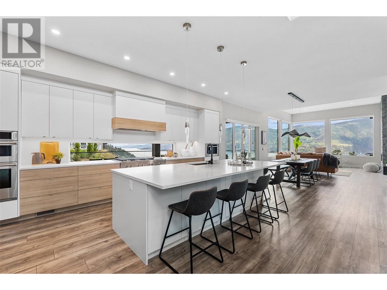 3645 Mckinley Beach Drive. Kelowna, British Columbia