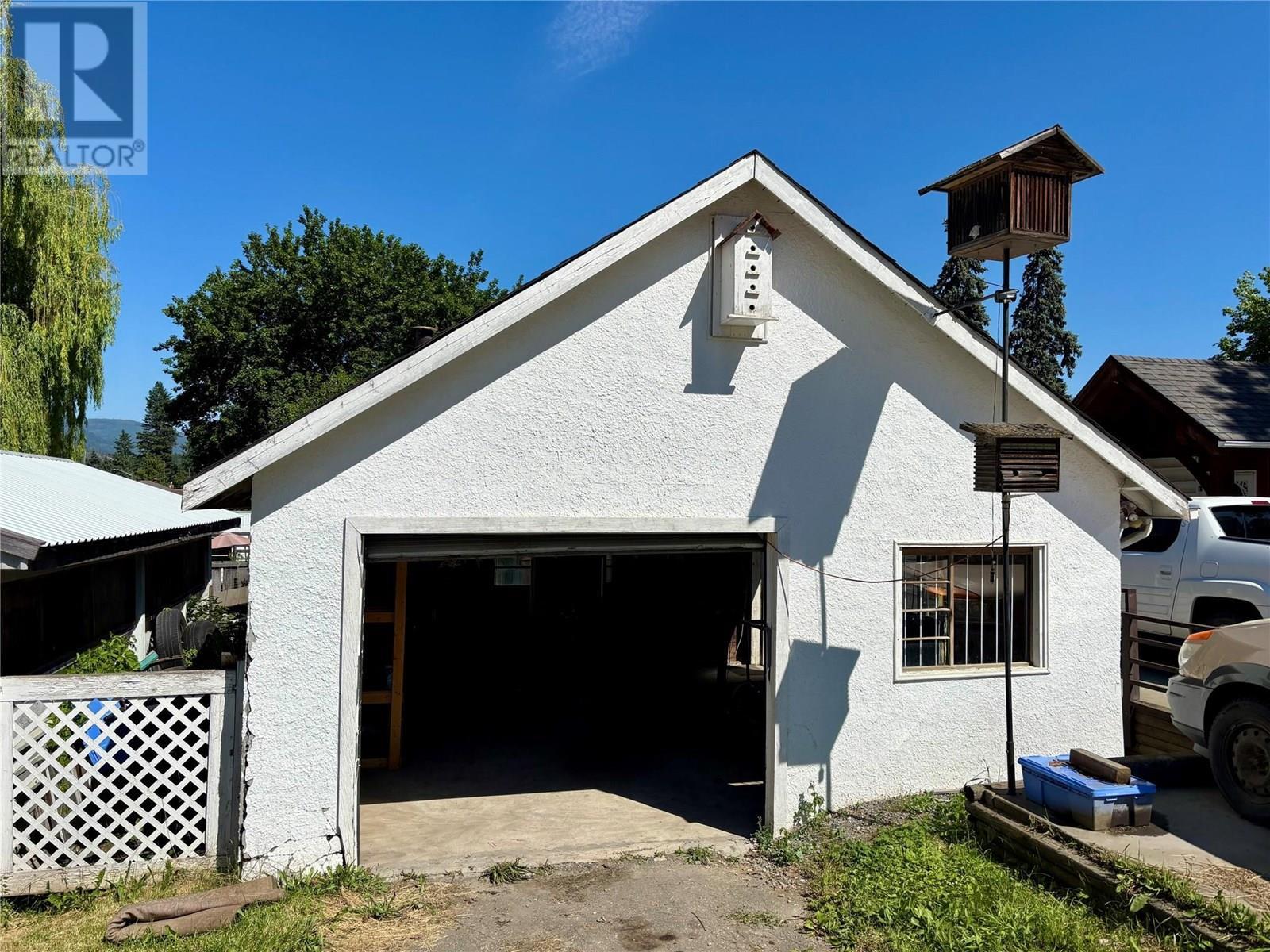 729 Stanley Avenue. Enderby, British Columbia