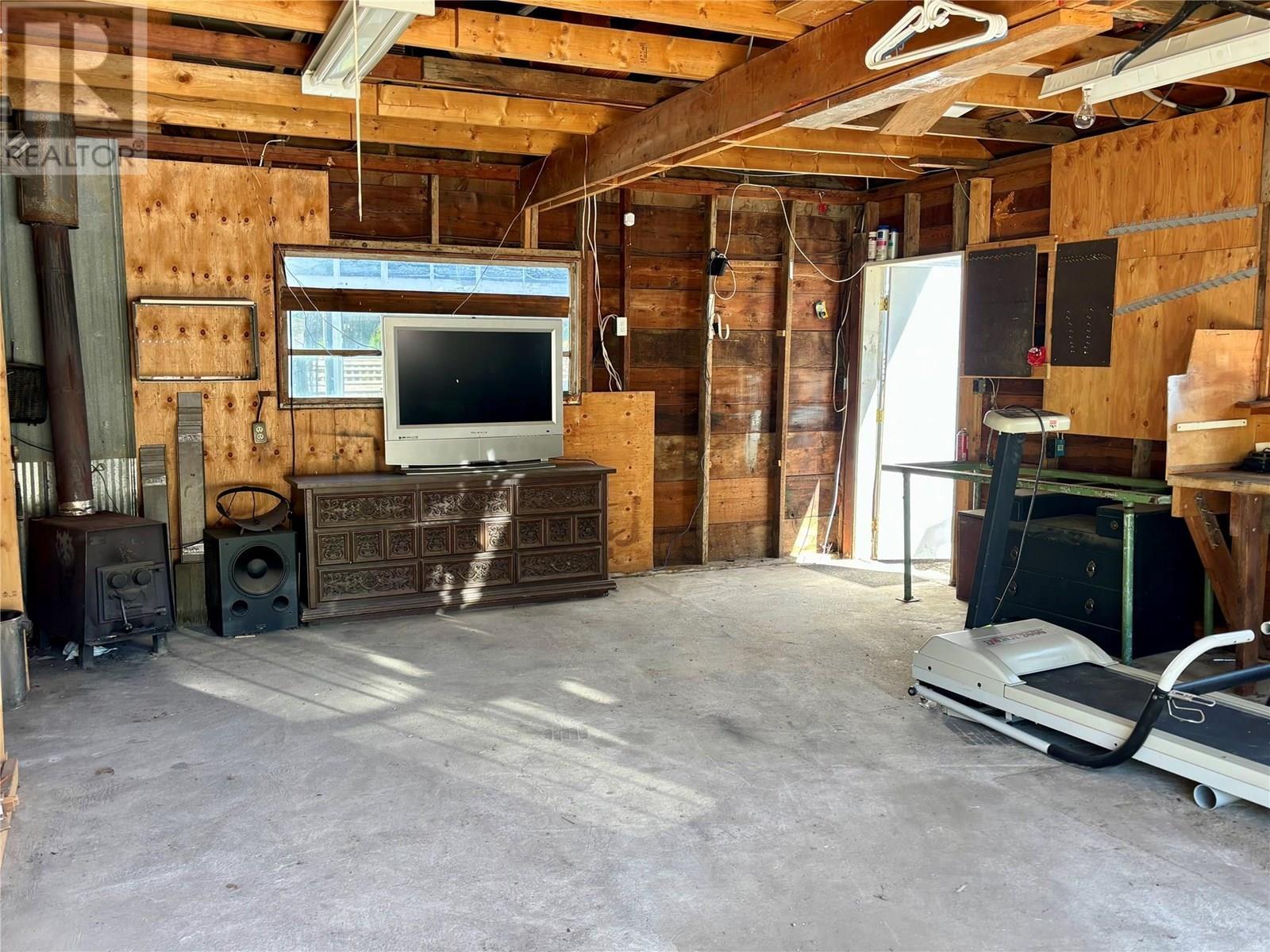 729 Stanley Avenue. Enderby, British Columbia