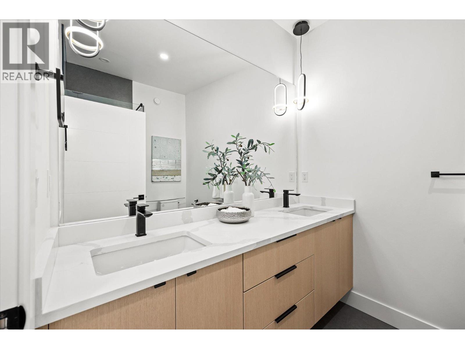 745 Patterson Avenue Unit# 1. Kelowna, British Columbia