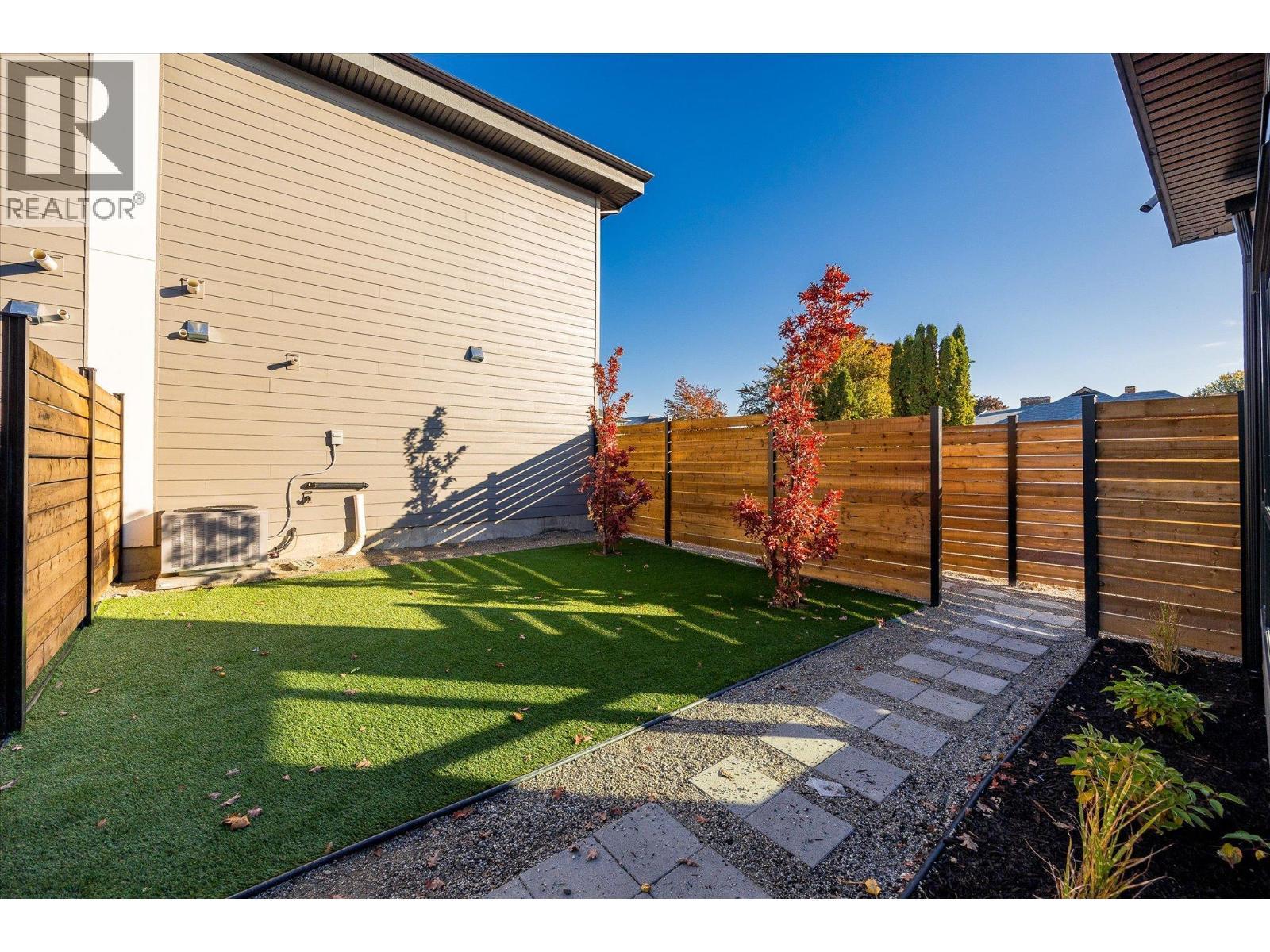 745 Patterson Avenue Unit# 1. Kelowna, British Columbia