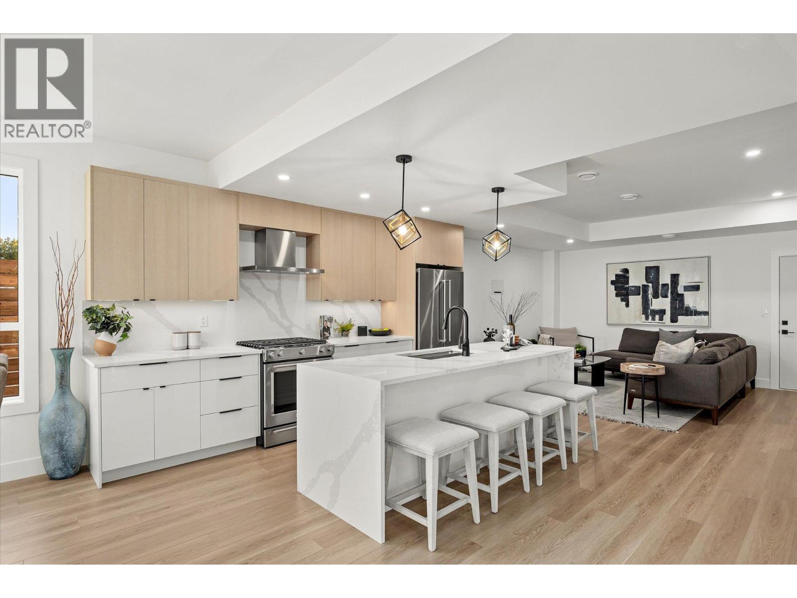 745 Patterson Avenue Unit# 1. Kelowna, British Columbia