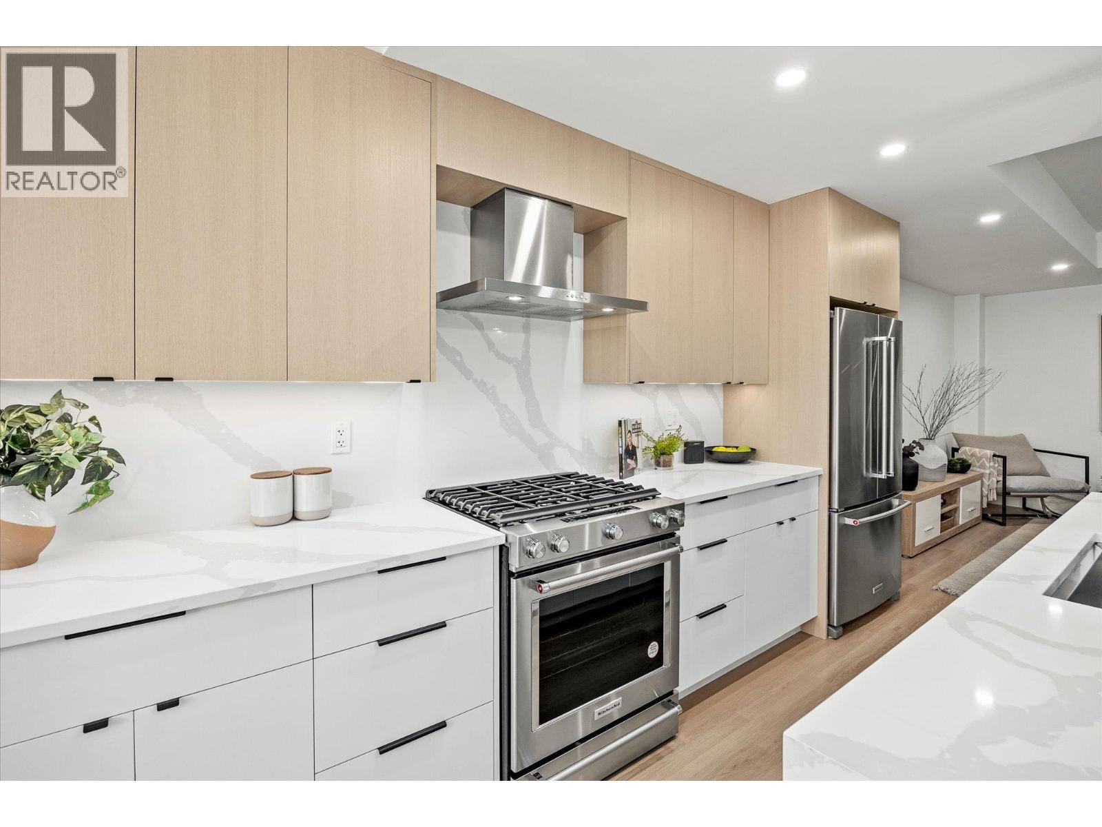 745 Patterson Avenue Unit# 1. Kelowna, British Columbia