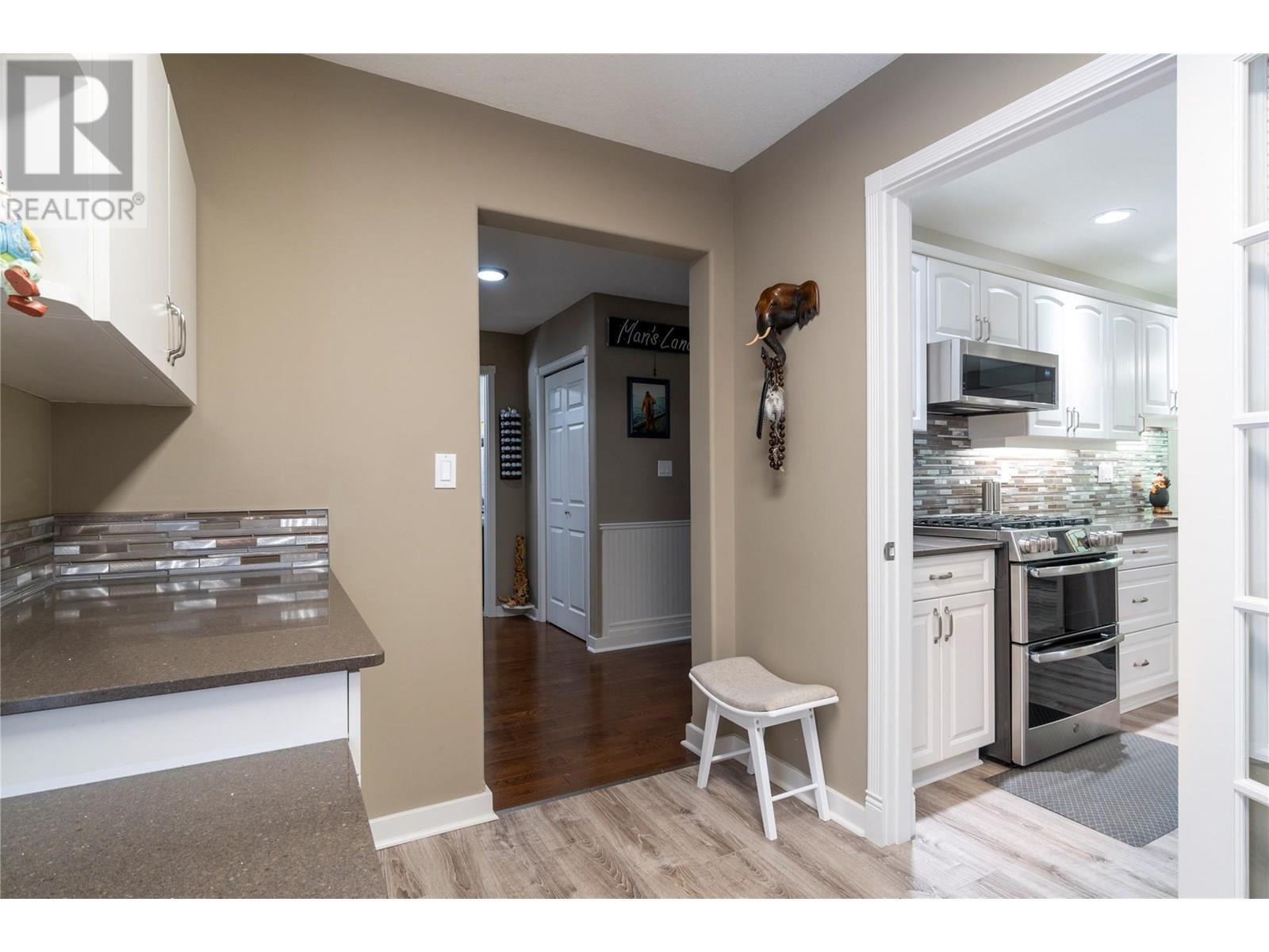 1047 Wharf Road. Scotch Creek, British Columbia