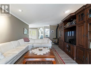 1047 Wharf Road. Scotch Creek, British Columbia