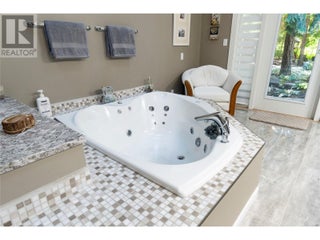 1047 Wharf Road. Scotch Creek, British Columbia