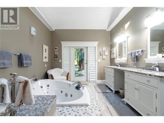 1047 Wharf Road. Scotch Creek, British Columbia