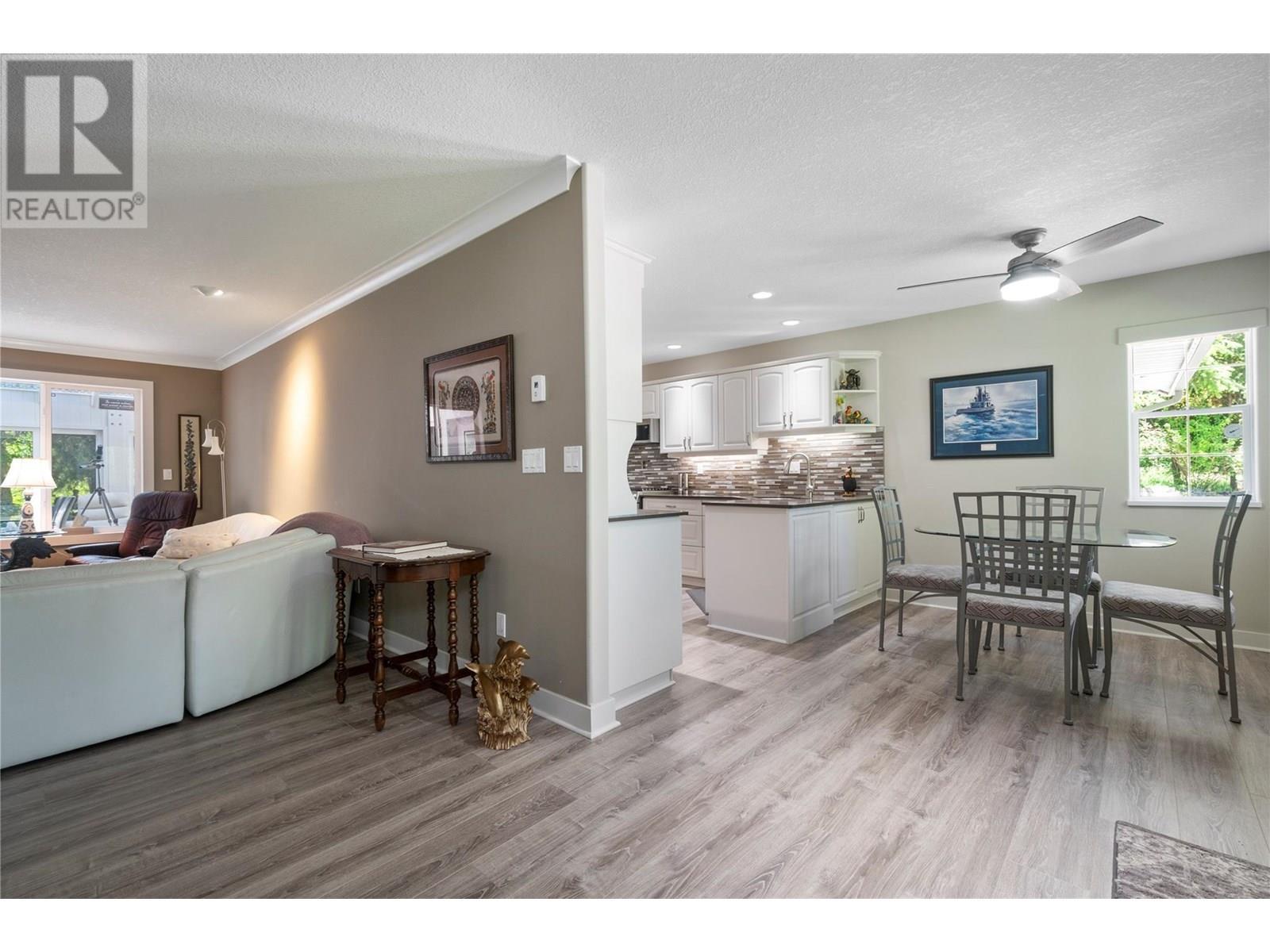 1047 Wharf Road. Scotch Creek, British Columbia