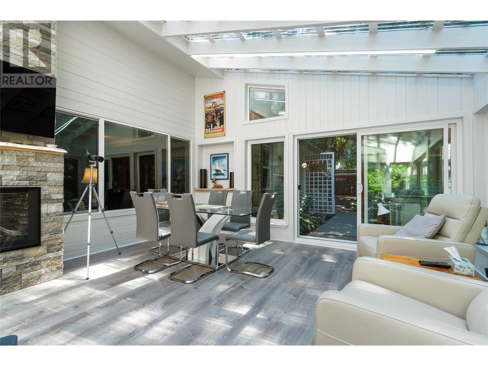 1047 Wharf Road. Scotch Creek, British Columbia